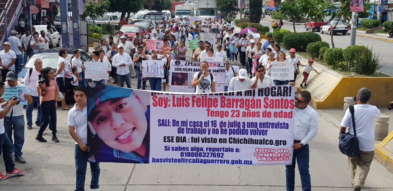 Marchan en Chilpancingo para exigir presentación con vida de joven ...