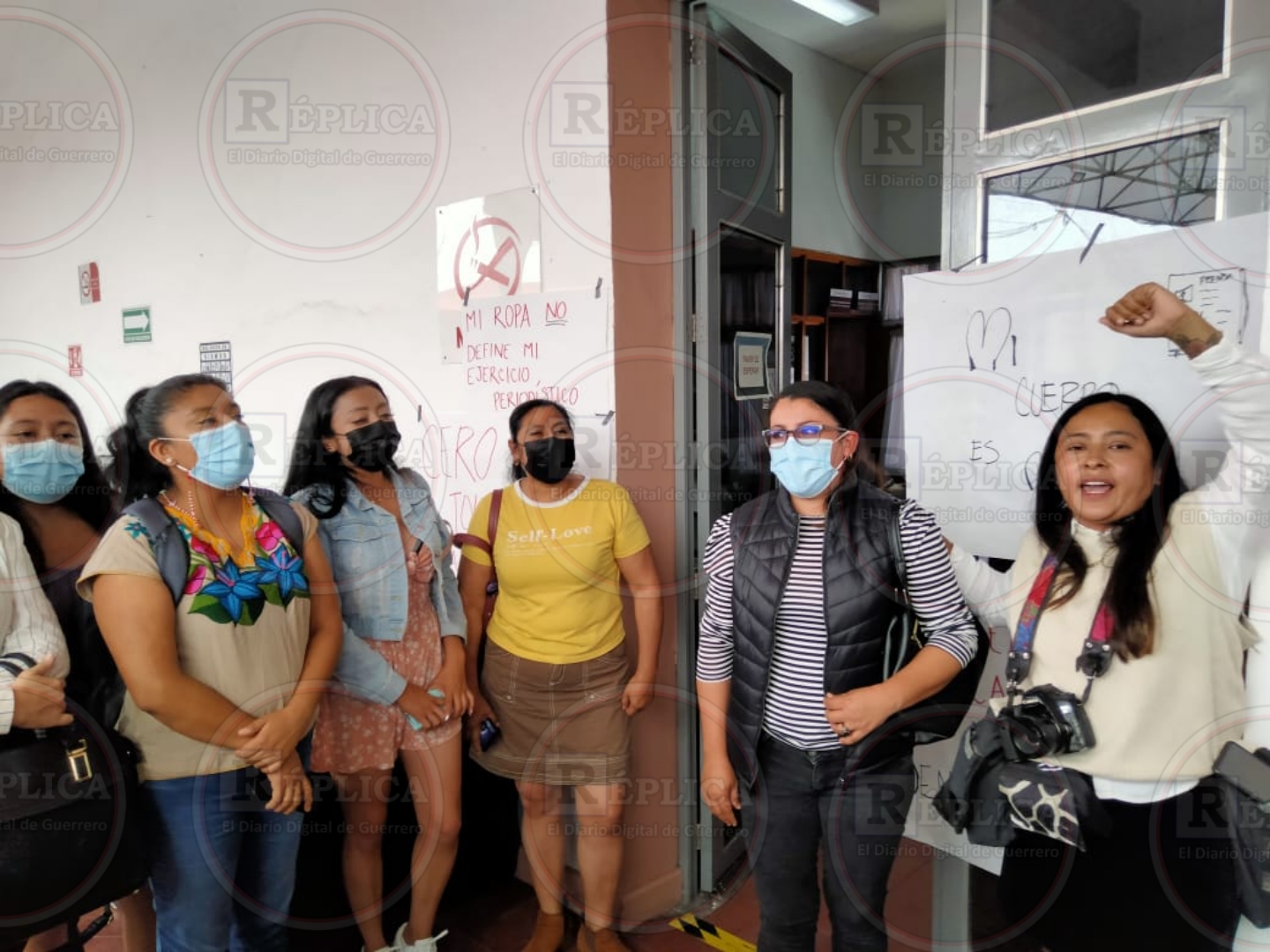 Chilpancingo Protestan Periodistas Contra Acoso De Un Trabajador Bachilleres Réplica 6625