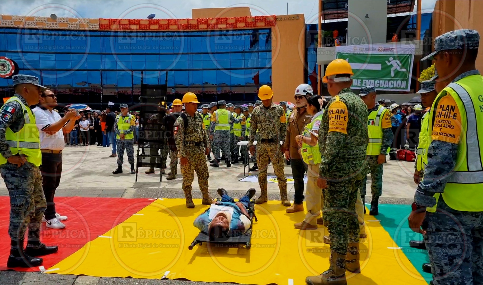 Más de 170 mil personas realizan simulacro de sismo en Guerrero - Réplica
